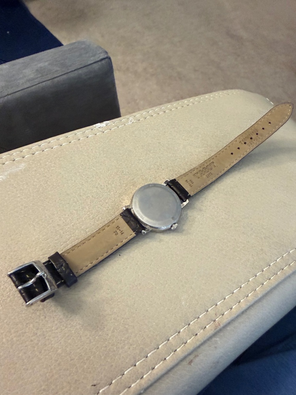 Elegant Woman TISSOT Watch - Picture 3 of 4
